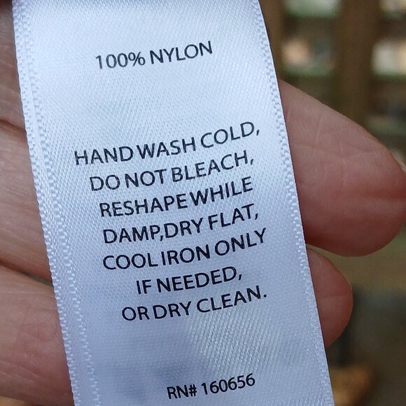 Sincerely Jules Light Beige Ribbed Sleeveless Collared V-Neck Vest As New Sz XL - Picture 4 of 6